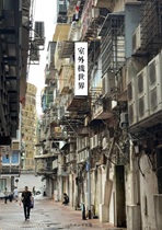 ���O�@���E ���E�̔��������O�@